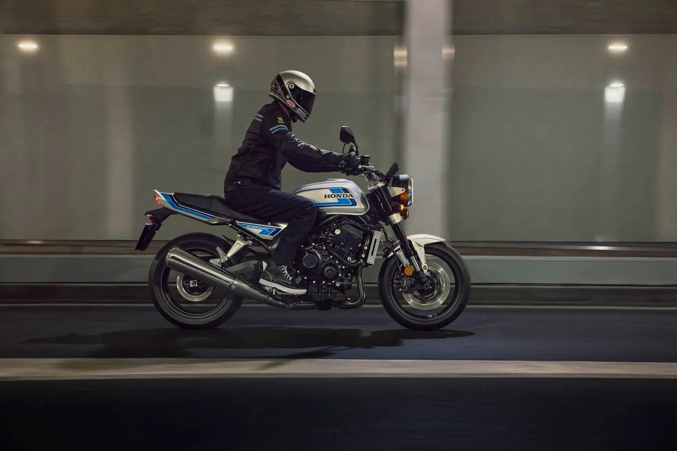 Honda CB1000F Brings 1980s Cool Back to Street Level