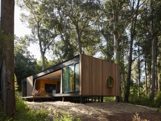 A Forest Home That Disappears by Day and Glows at Night