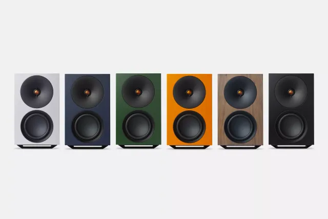 Speakers That Look This Confident Tend to Sound Like It